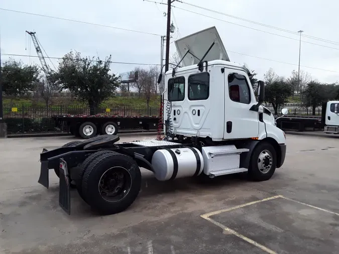 2020 FREIGHTLINER/MERCEDES NEW CASCADIA 116