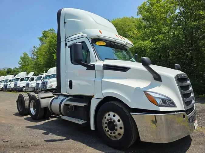 2019 FREIGHTLINER NEW CASCADIA PX12664