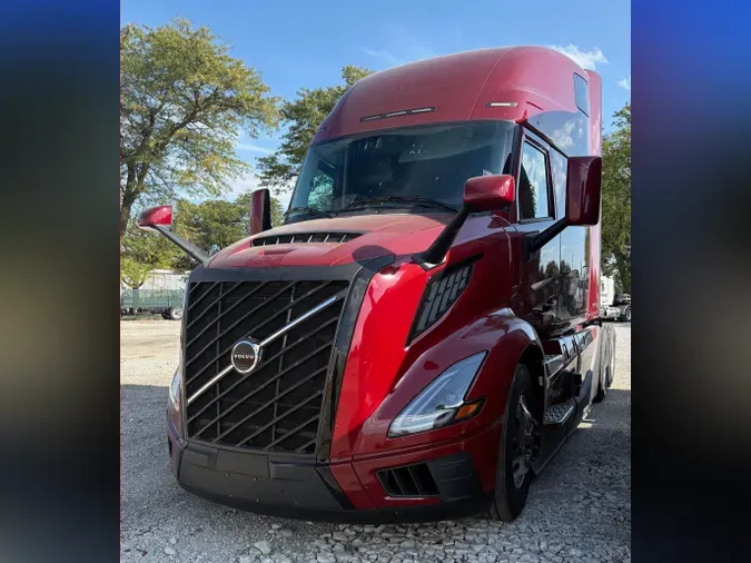 2026 VOLVO TRUCK VNL64TV04