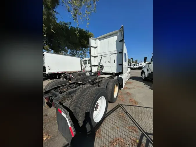 2020 NAVISTAR INTERNATIONAL LT625 SLPR CAB