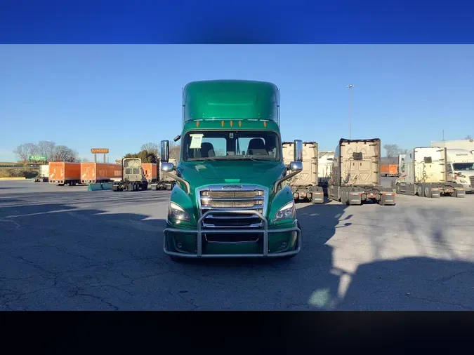 2020 Freightliner Cascadia 126