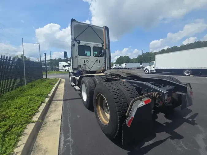 2019 FREIGHTLINER/MERCEDES NEW CASCADIA 116529f6edaa1e07f58ec6ba76d59ee4a47