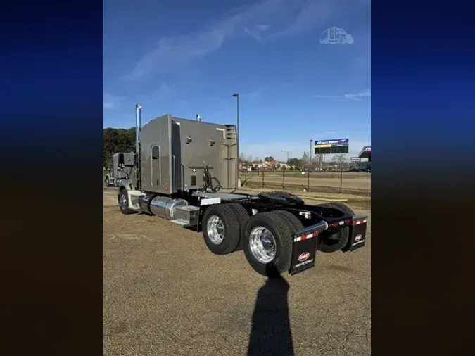 2025 PETERBILT 579