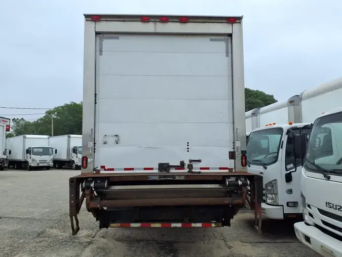 2018 FREIGHTLINER M2 106