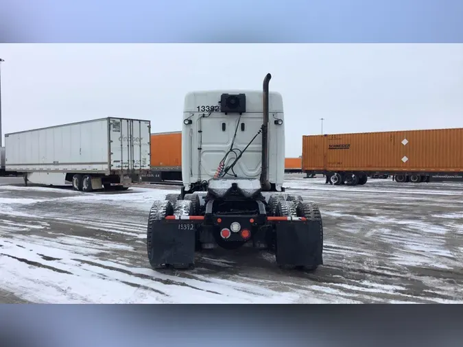 2021 Freightliner Cascadia 126