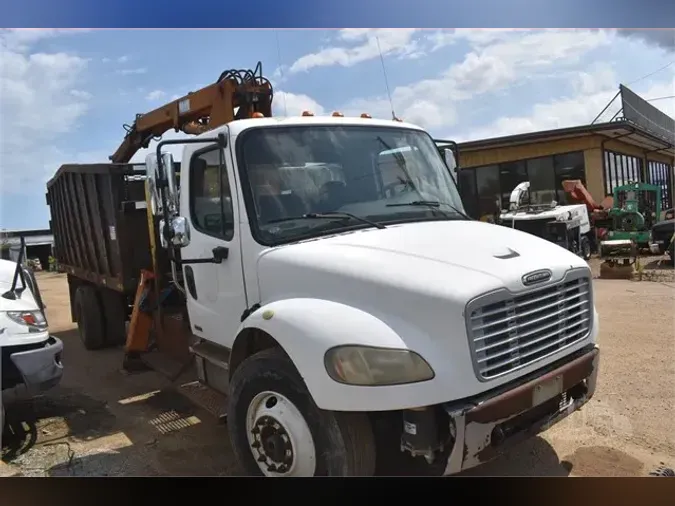 2006 FREIGHTLINER BUSINESS CLASS M2 106