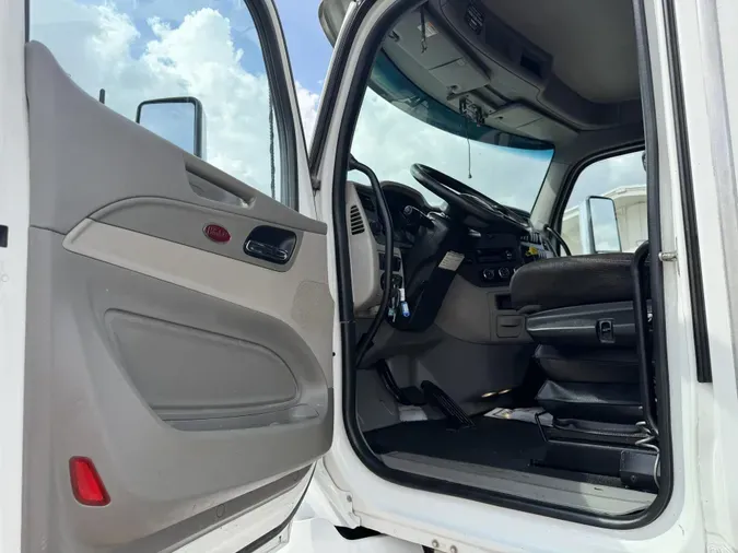 2021 Peterbilt 567