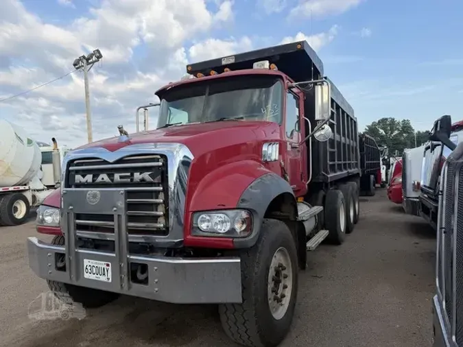 2008 MACK GRANITE GU713