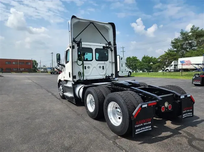 2021 FREIGHTLINER CA126