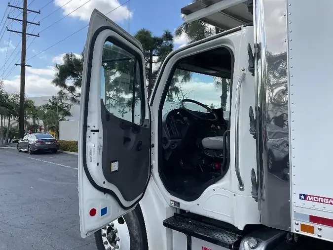 2018 Freightliner M2