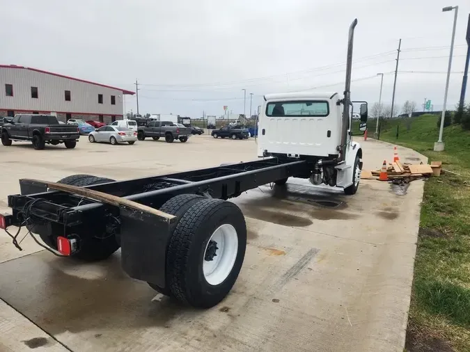 2014 Freightliner M2 106