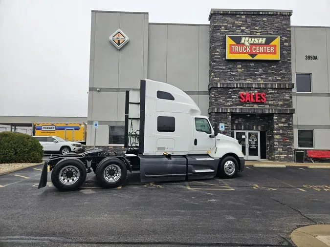 2022 International LT625