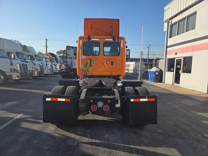 2019 FREIGHTLINER/MERCEDES NEW CASCADIA 126