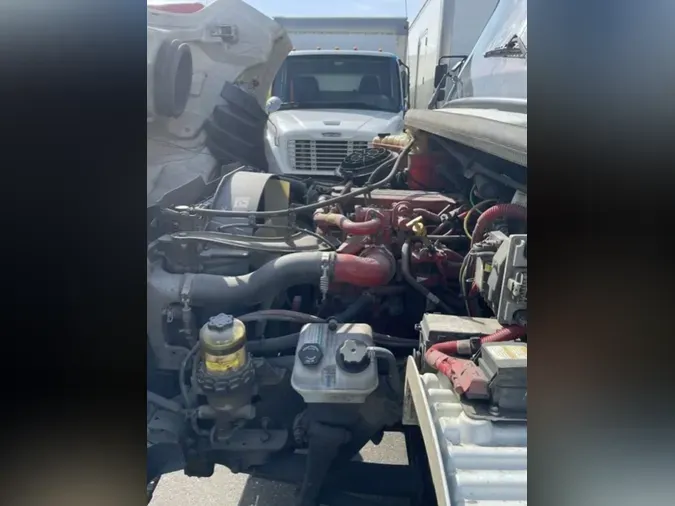 2019 FREIGHTLINER/MERCEDES M2 106