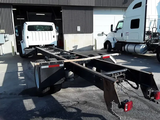 2019 FREIGHTLINER M2 106