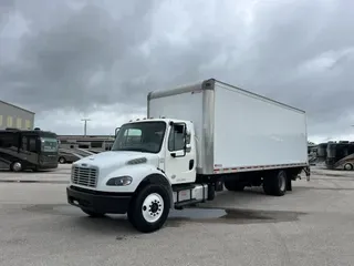 2019 Freightliner M2106