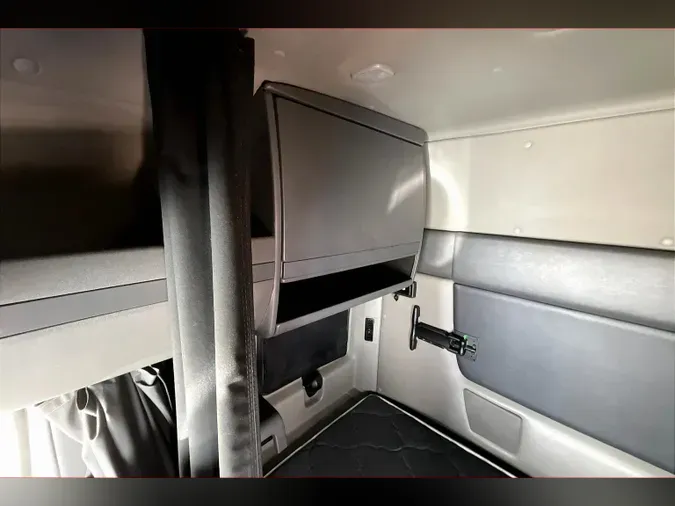 2022 INT LT625 6x4