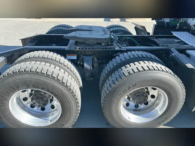 2022 Freightliner Cascadia 12652cdfbe67d8eab32f01fdea04536567f