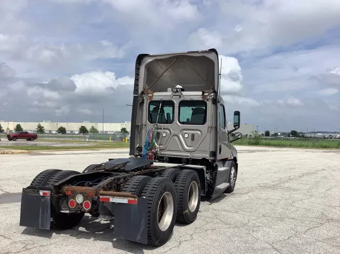 2019 Freightliner Cascadia 12652ce0e3a518dd2beafffb6d0a9a6285a