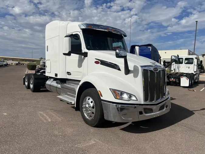 2023 Peterbilt 579