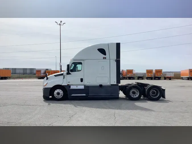 2022 Freightliner Cascadia 126