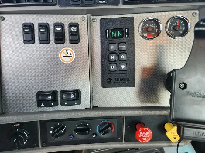 2018 KENWORTH T370