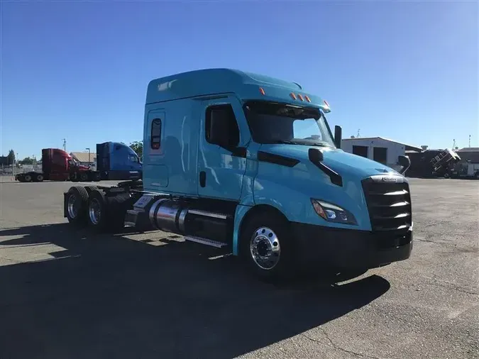 2022 FREIGHTLINER CASCADIA
