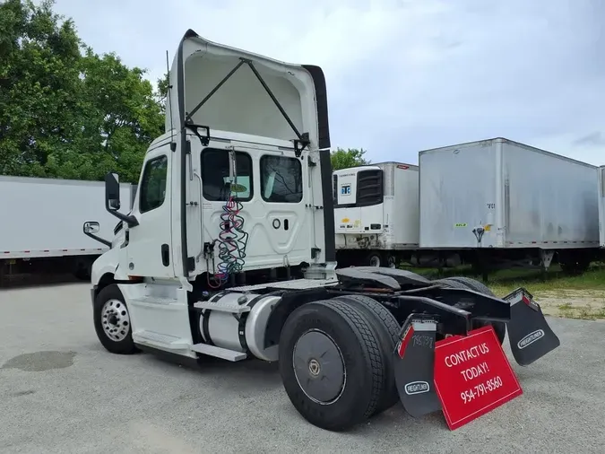 2019 FREIGHTLINER NEW CASCADIA 126