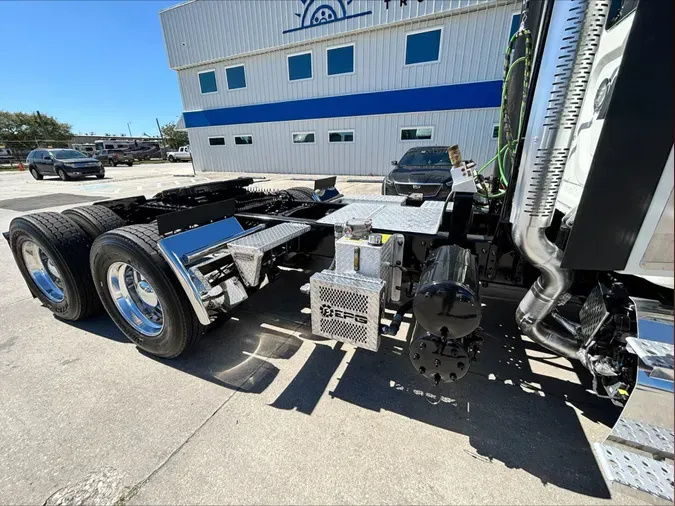 2022 Freightliner Cascadia 126