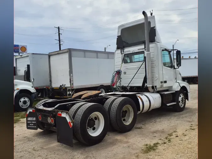 2016 VOLVO VNL64TRACTOR