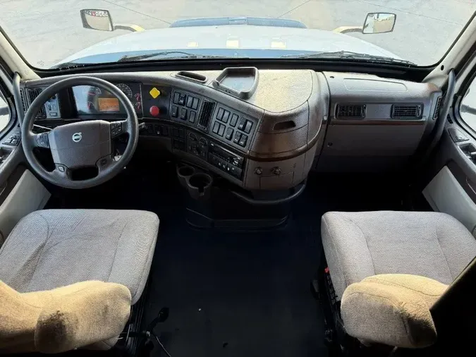 2017 Volvo VNL64T76052ddf56ff781b9226befdd86151bda1d