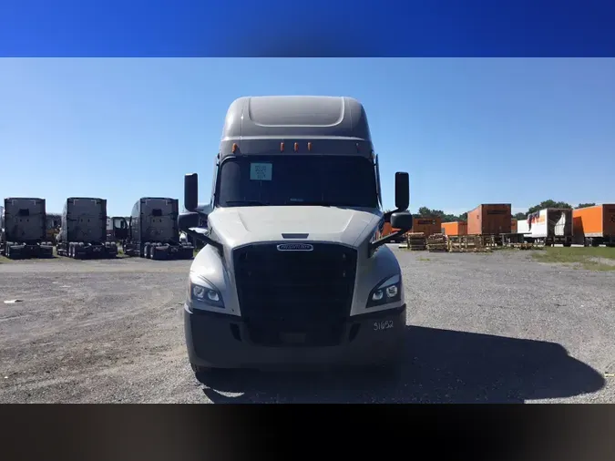 2024 Freightliner Cascadia 126