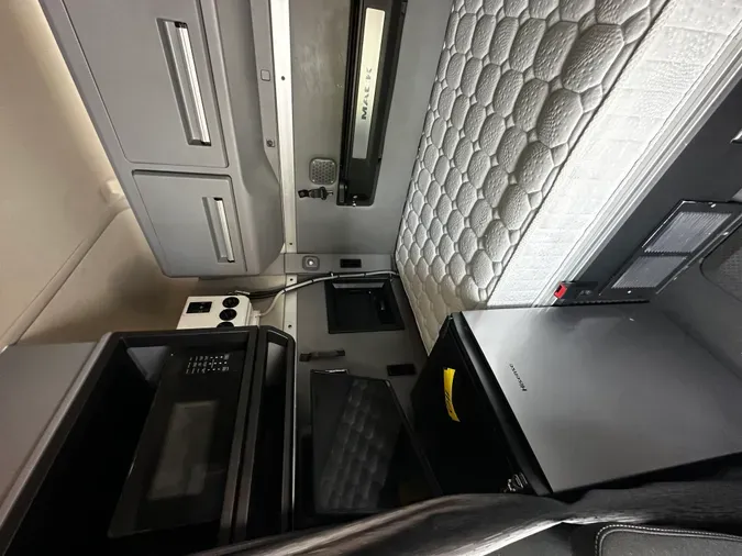 2019 Mack ANTHEM 64T