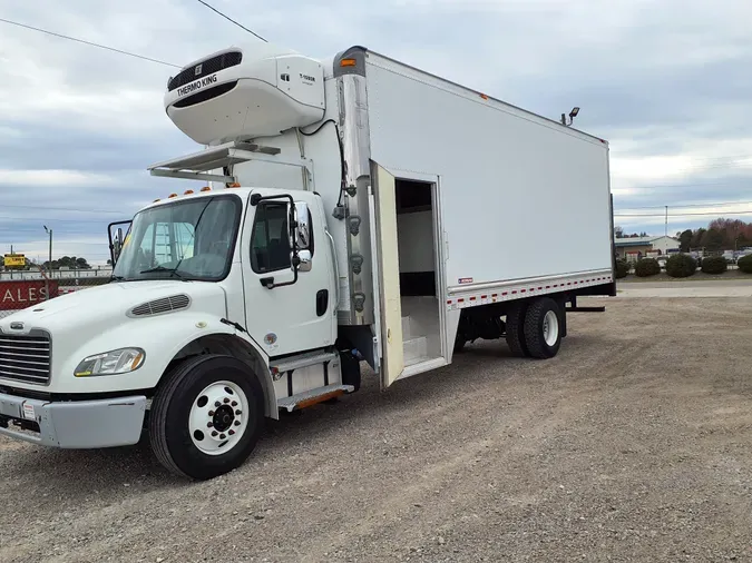 2017 FREIGHTLINER/MERCEDES M2 106