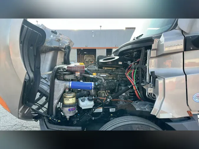 2022 Freightliner Cascadia 126
