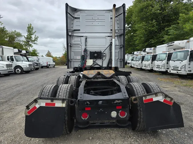 2020 VOLVO VNL64T-760