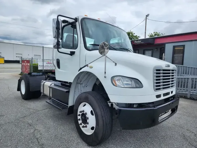 2016 FREIGHTLINER M2 106