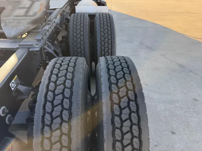 2024 Kenworth T68052ef726702680c552d184141f39c0570