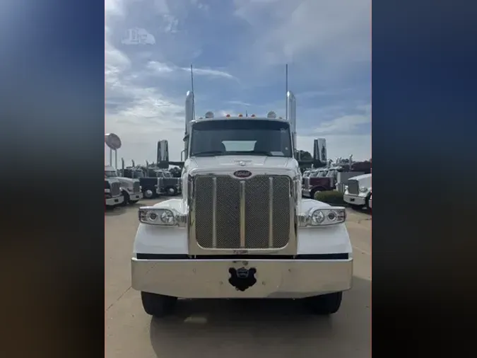 2027 PETERBILT 567