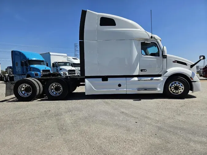 2023 PETERBILT 579