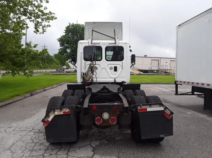 2016 FREIGHTLINER/MERCEDES CASCADIA 125