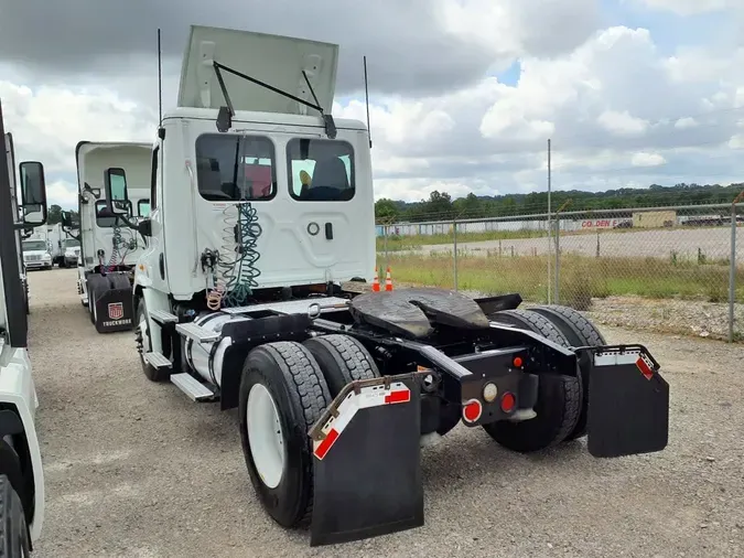 2020 FREIGHTLINER CASCADIA 113