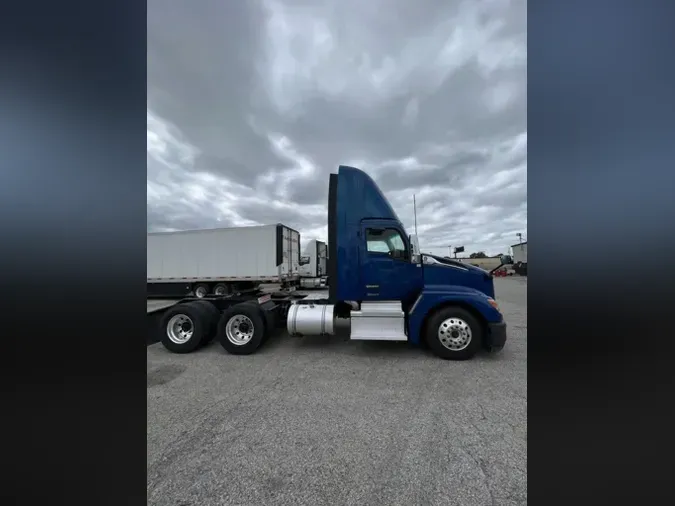 2022 Kenworth T680