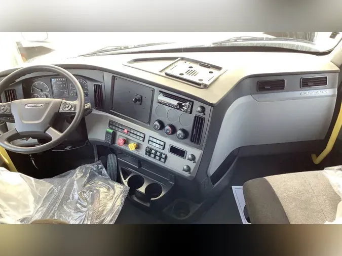 2022 Freightliner Cascadia 126