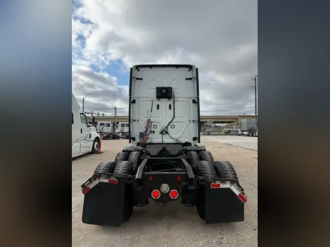 2020 FREIGHTLINER/MERCEDES CASCADIA 125