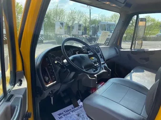 2020 Freightliner Business Class M2 106