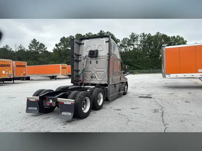 2021 Freightliner Cascadia