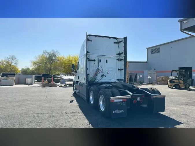 2021 Freightliner Cascadia