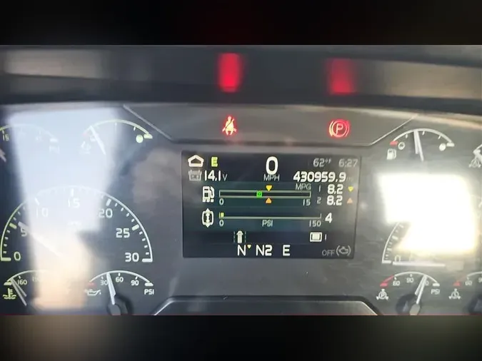 2022 VOLVO VNL64T3005307c375e66f9fc349bf86505cbfaf4c