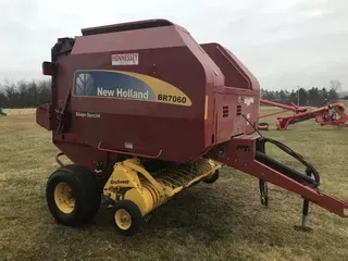 2011 New Holland BR7060